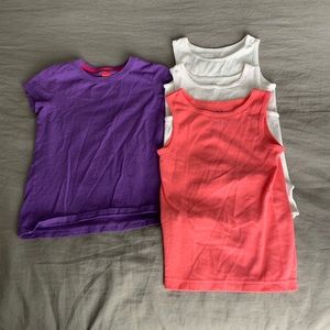 4 Girls Top EUC Size Small Hanes/Fruit of the Loom